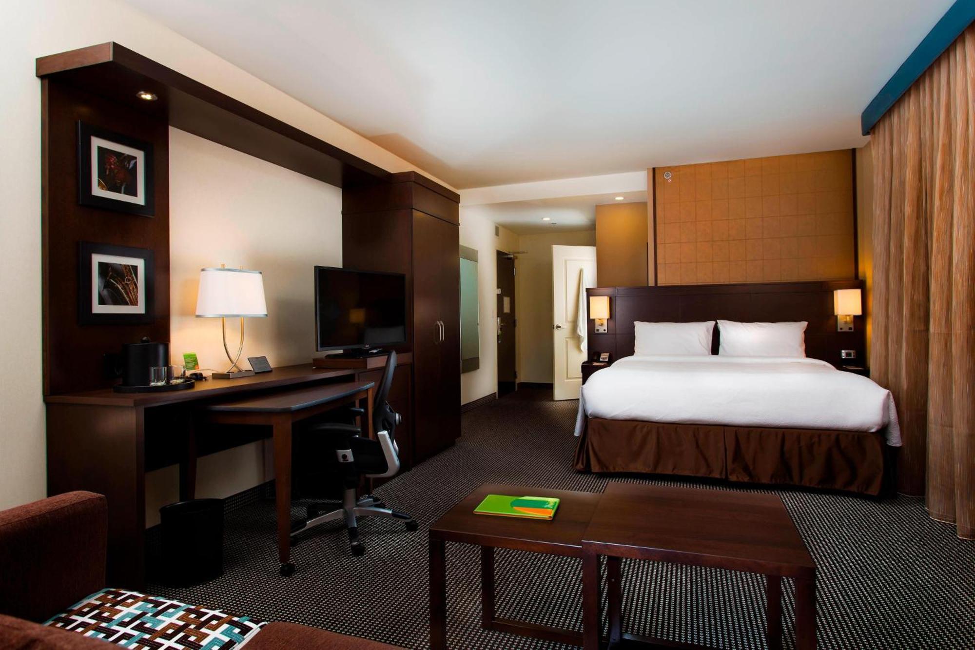 Courtyard Par Marriott Montreal Centre-Ville Kültér fotó